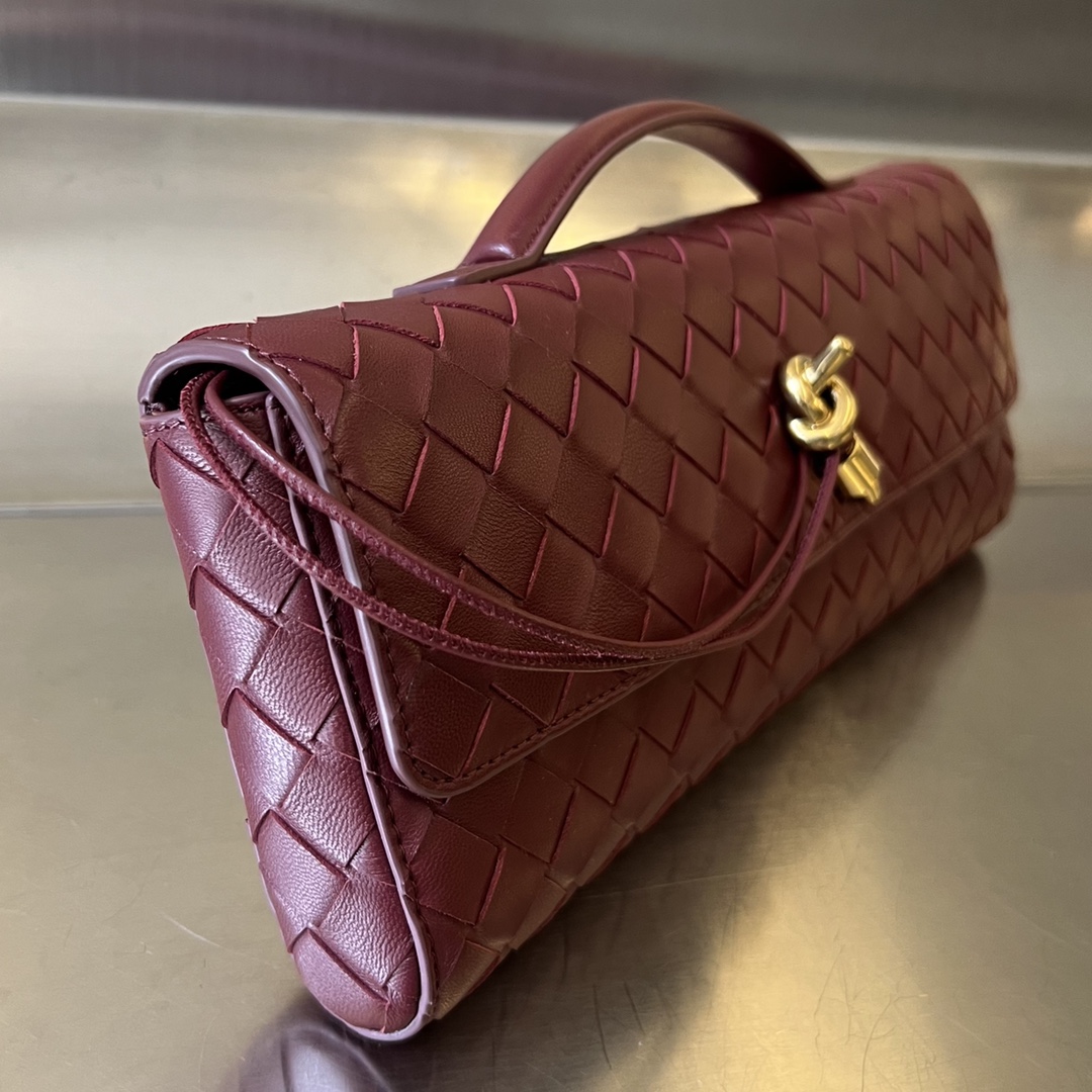 b0tte*a Ven*ta clutch-31x13x3 cm