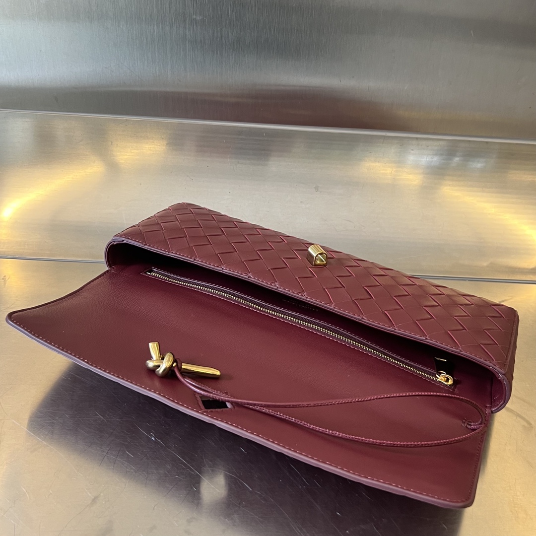 b0tte*a Ven*ta clutch-31x13x3 cm