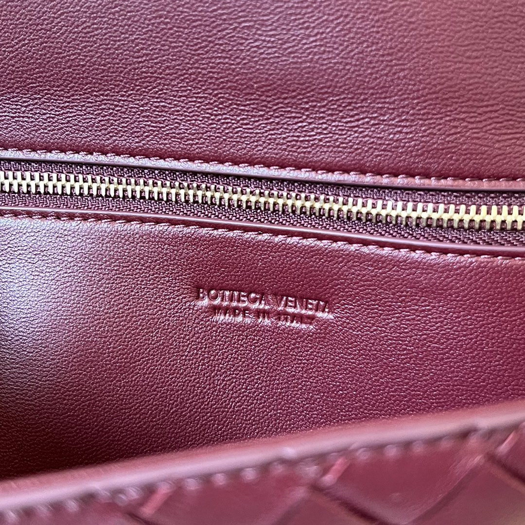 b0tte*a Ven*ta clutch-31x13x3 cm