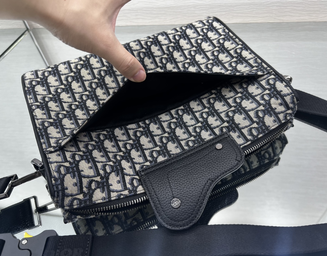 Dio Lingot Bag-29.5 x 21.5 x 7CM