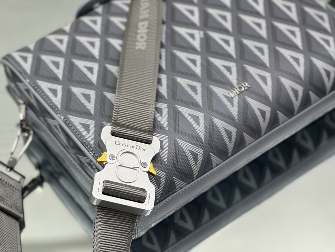 Dio Lingot Bag-29.5 x 21.5 x 7CM