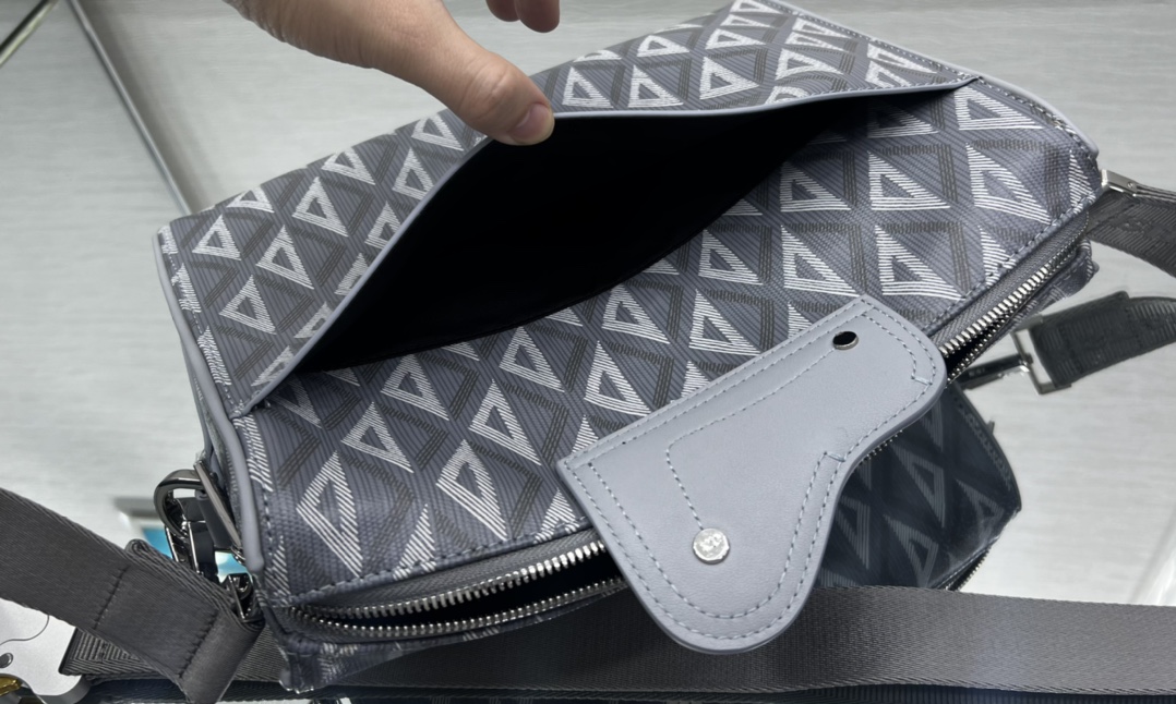 Dio Lingot Bag-29.5 x 21.5 x 7CM