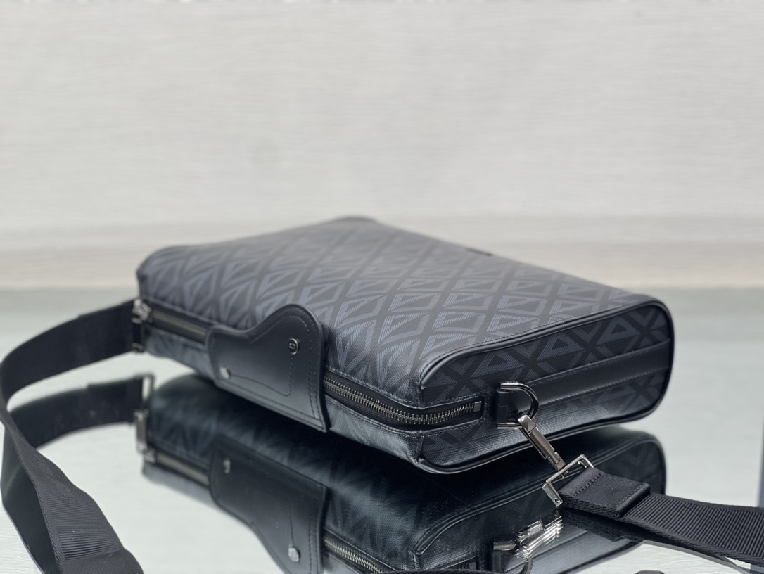 Dio Lingot Bag-29.5 x 21.5 x 7CM