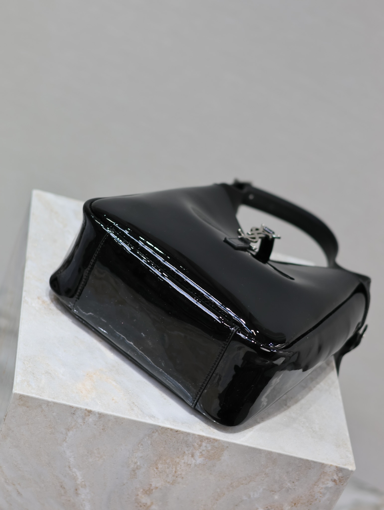 Y*L le5a7 vintage bag-23×22×8.5cm