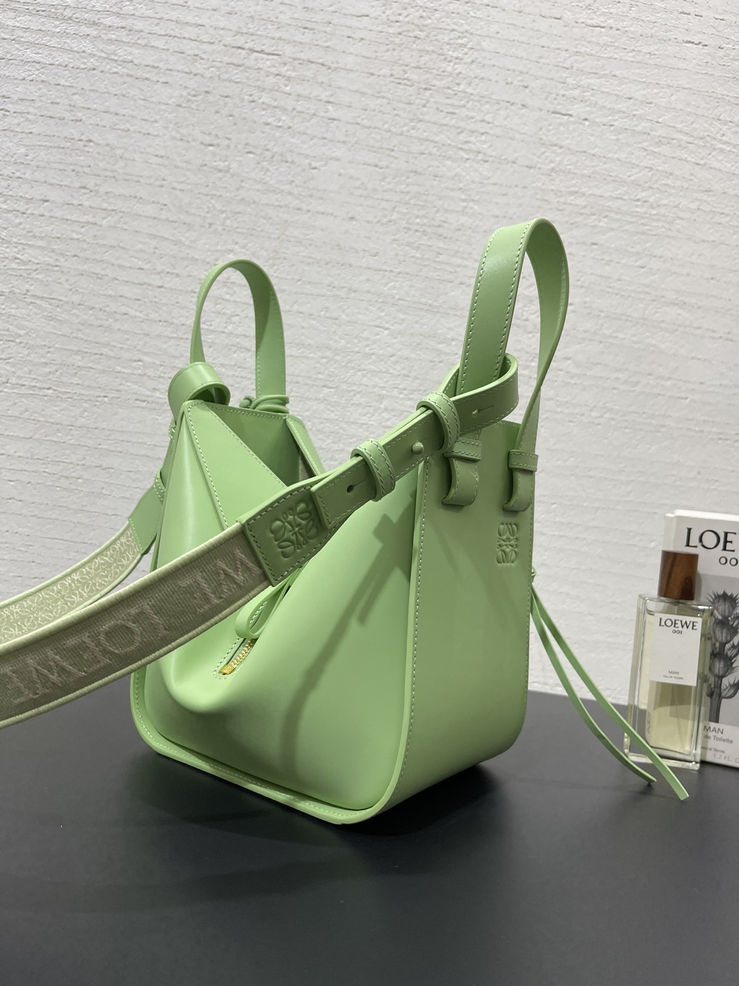 L0ew* hammock bag-20.8*19.5*14.5cm