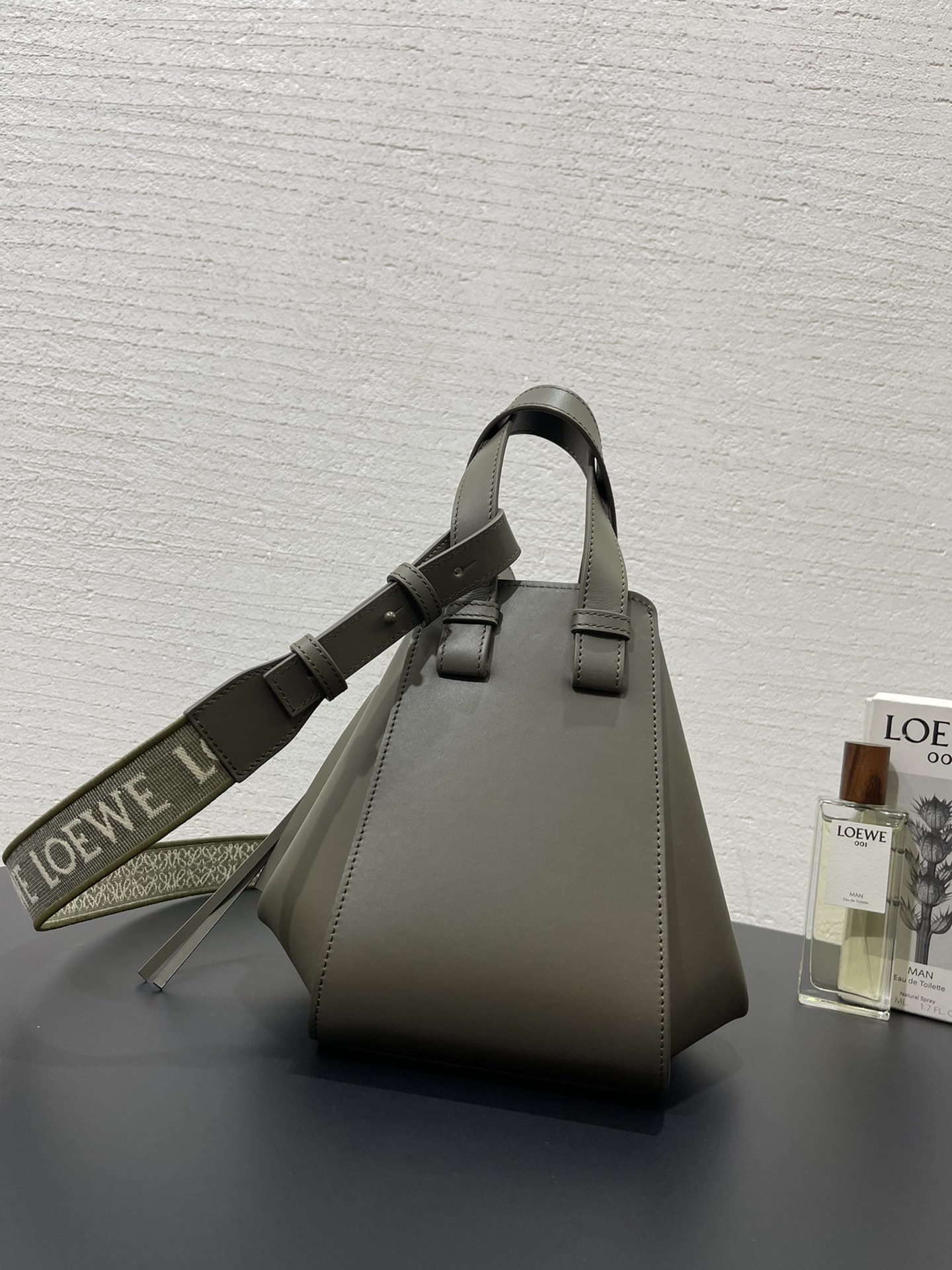 L0ew* hammock bag-20.8*19.5*14.5cm