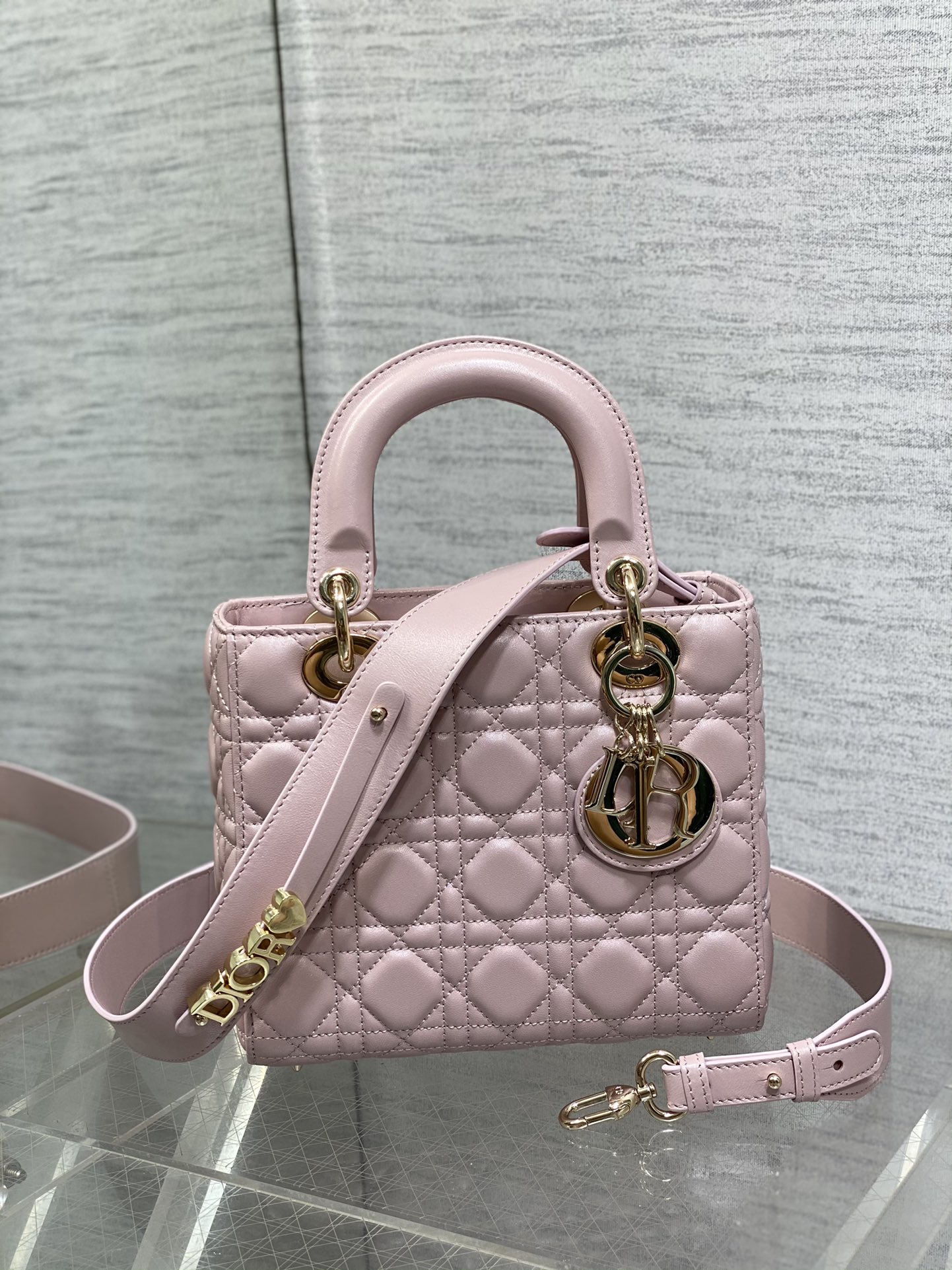lady D*or bag-gold hardware-20*16.5*8cm