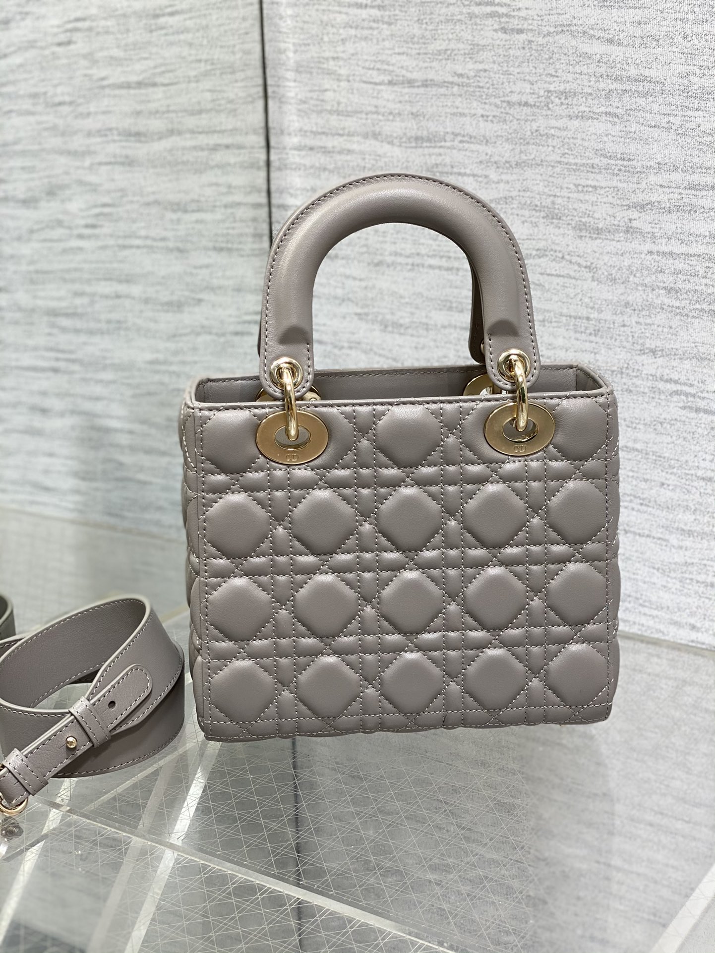 lady D*or bag-gold hardware-20*16.5*8cm