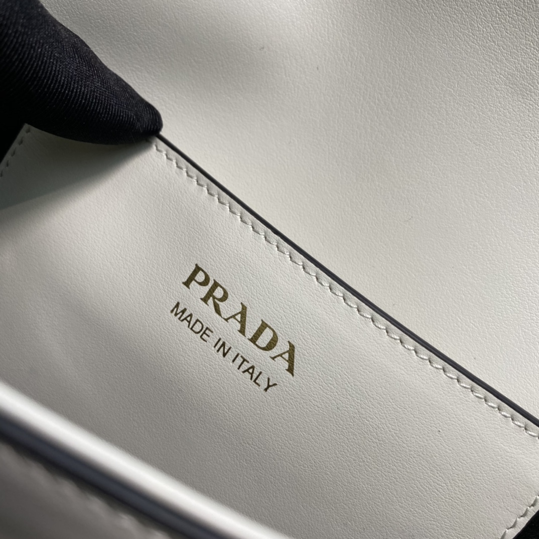 Pra*a moon handbags 1bd365-22*17*5.5cm