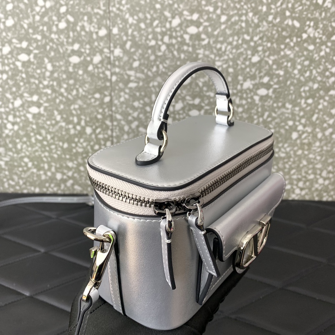 Va1e*ntin0 alentino garavani box bag-16.5*10*7.5cm