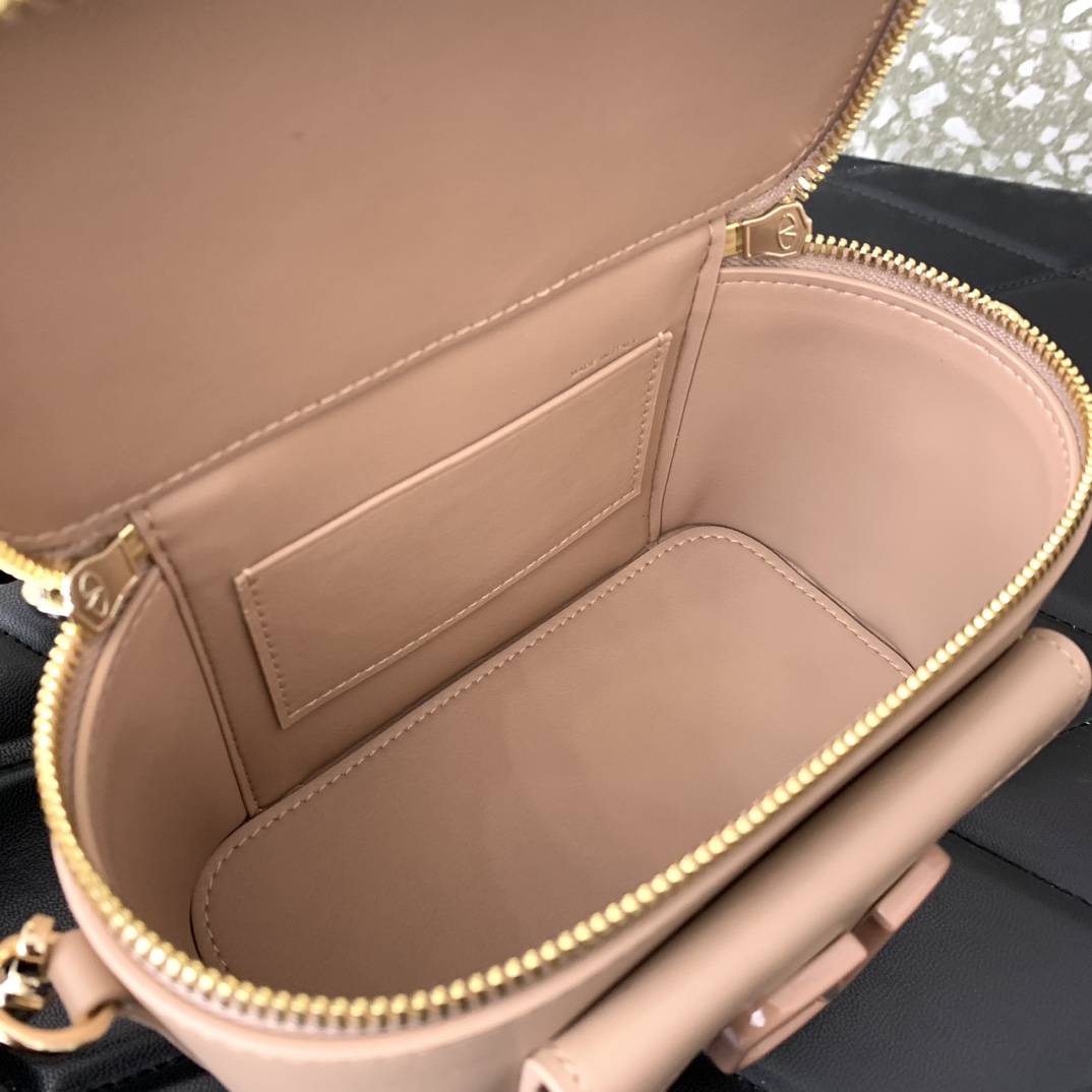 Va1e*ntin0 alentino garavani box bag-16.5*10*7.5cm
