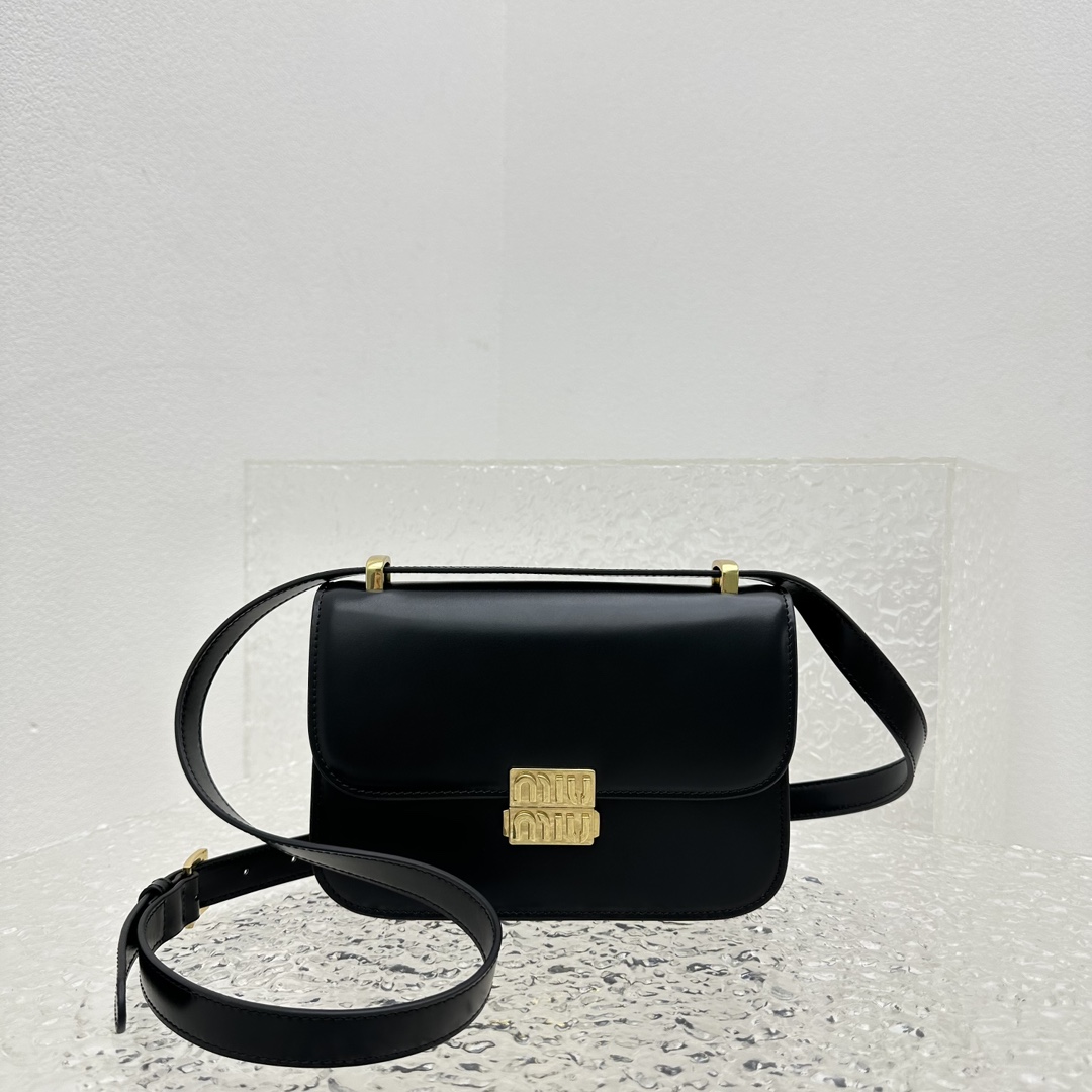 M*um*u box bag-20*13.5*5.5cm