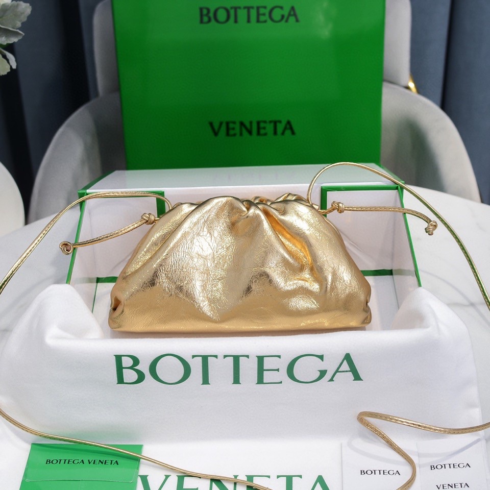 b0tte*a Ven*ta the pouch bag-22*9cm