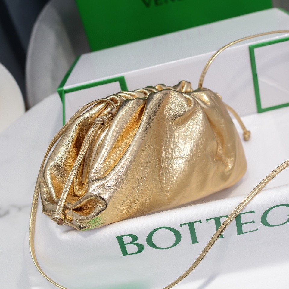 b0tte*a Ven*ta the pouch bag-22*9cm