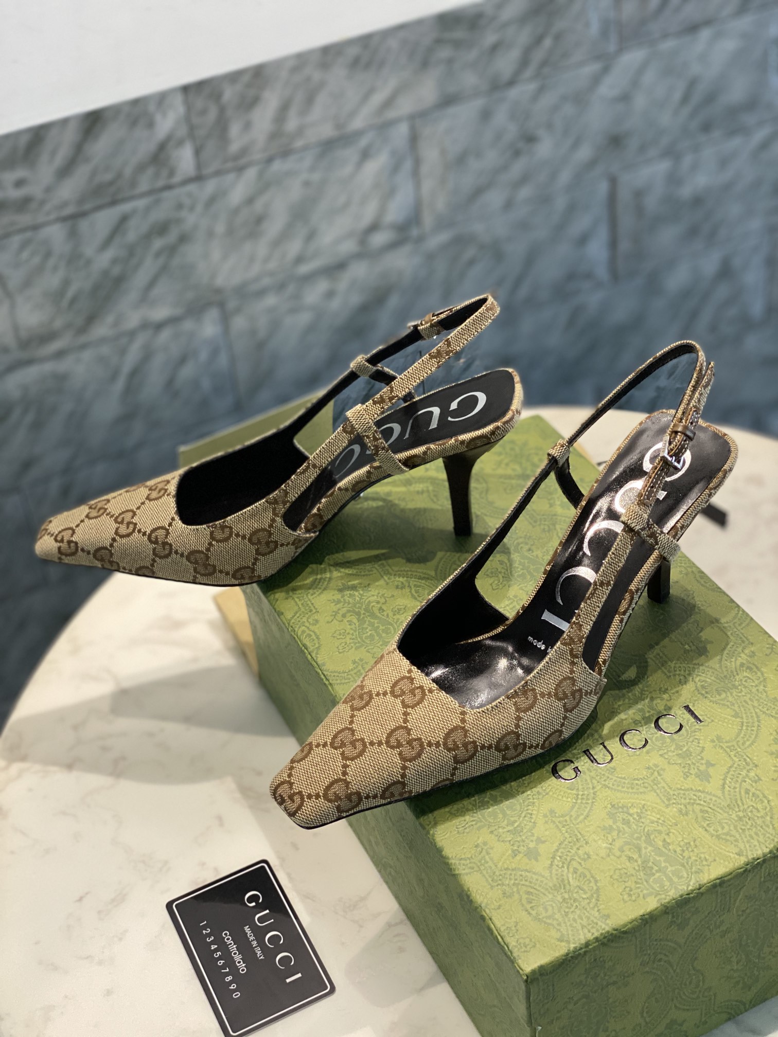 G*u*i heels-7.5cm