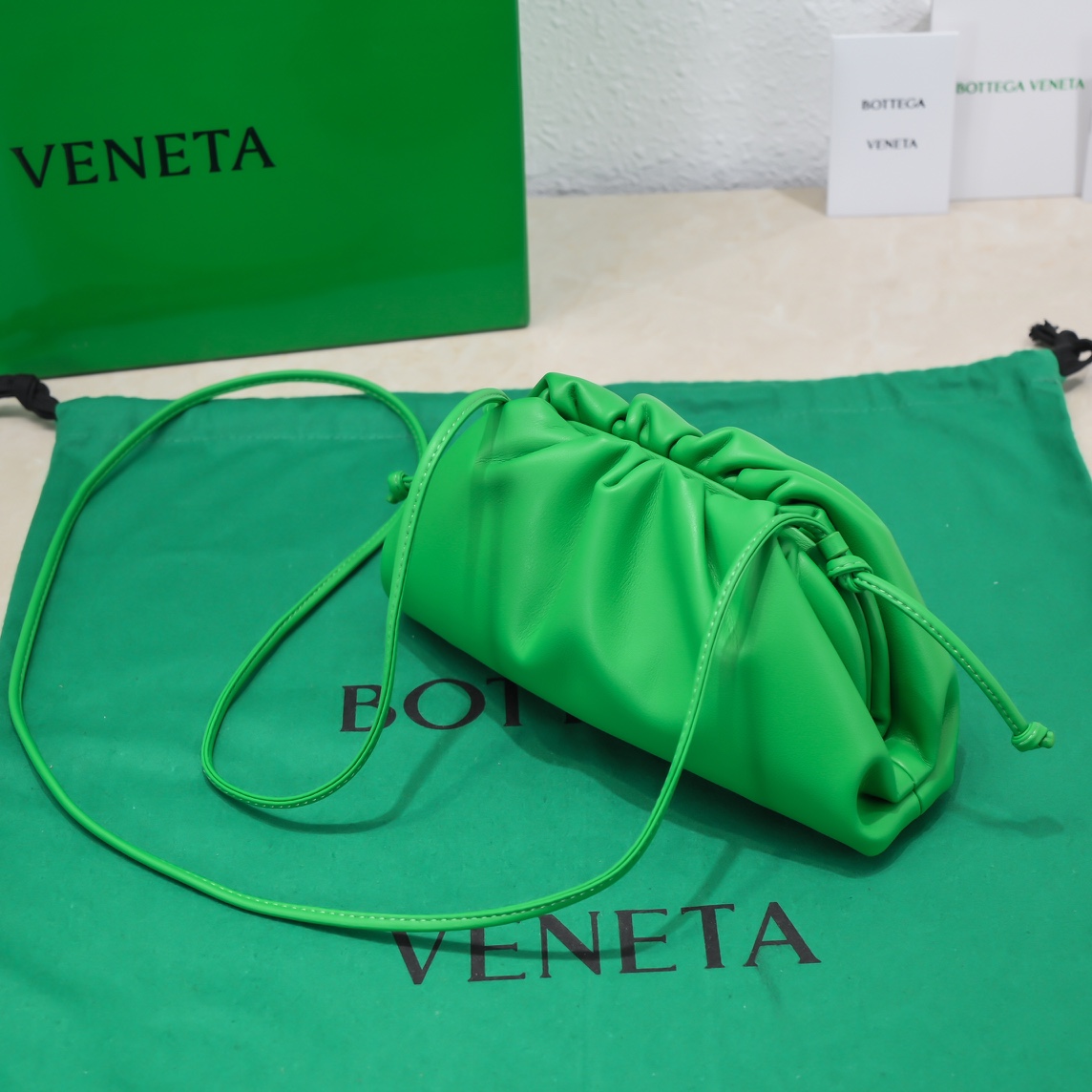 b0tte*a Ven*ta the pouch bag-22*9cm