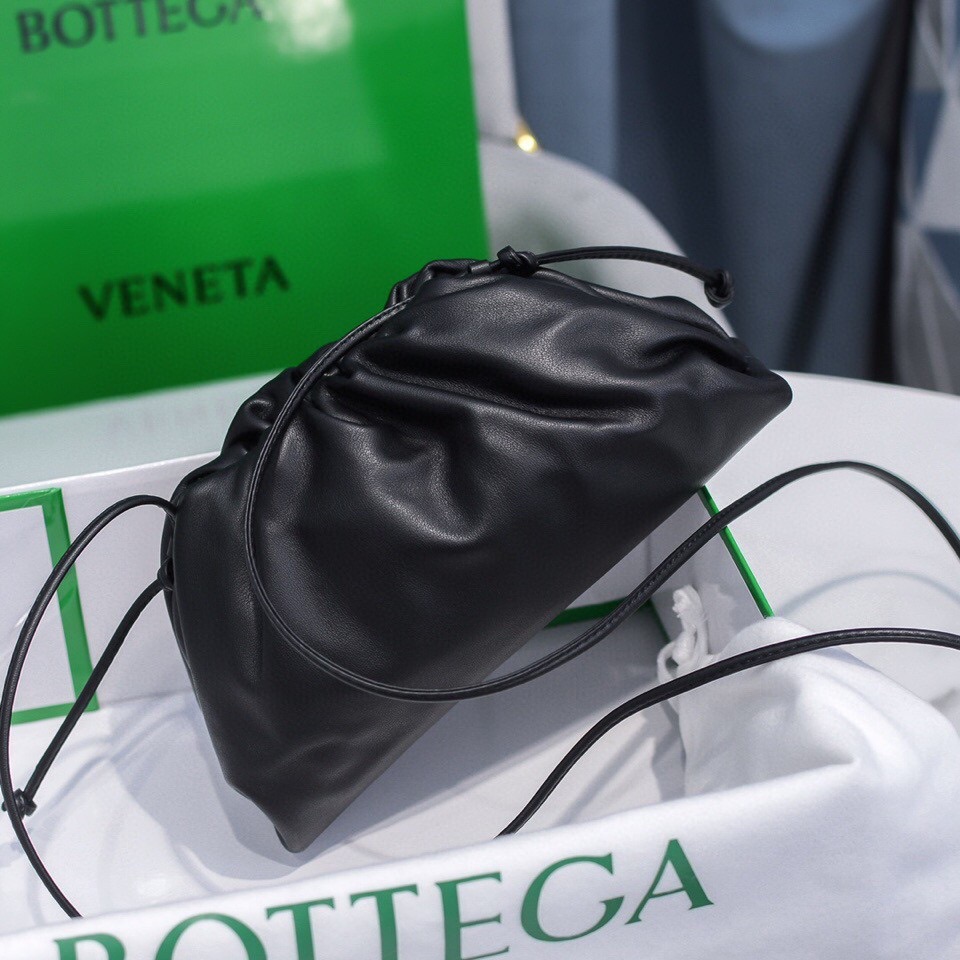 b0tte*a Ven*ta the pouch bag-22*9cm