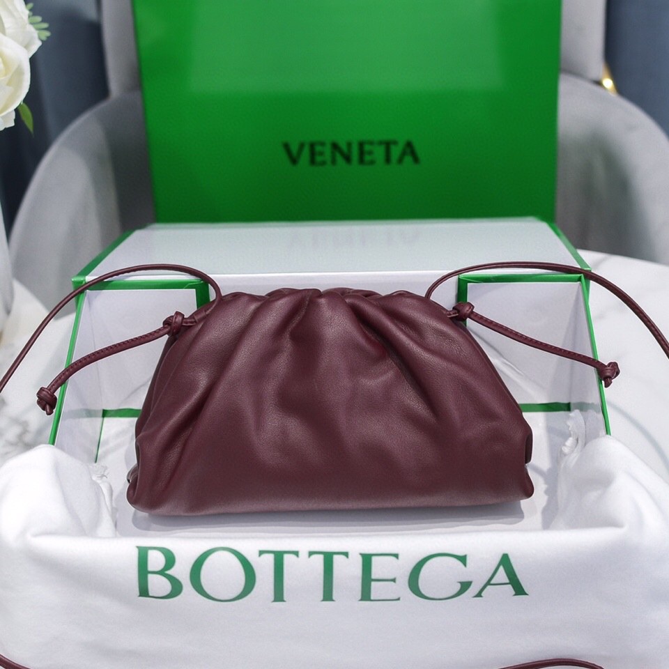 b0tte*a Ven*ta the pouch bag-22*9cm
