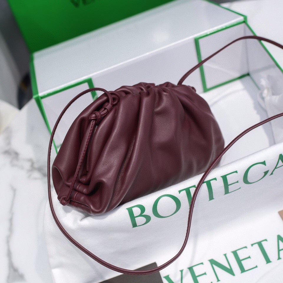 b0tte*a Ven*ta the pouch bag-22*9cm