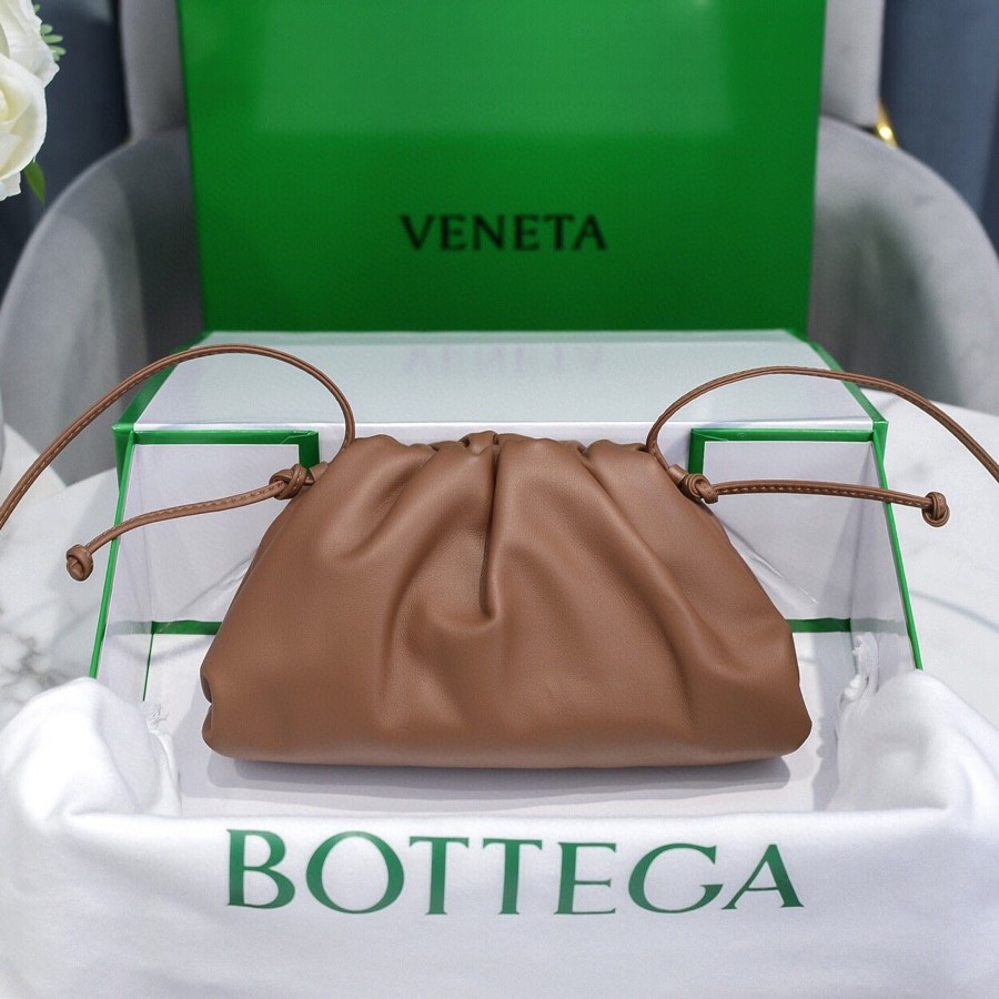 b0tte*a Ven*ta the pouch bag-22*9cm