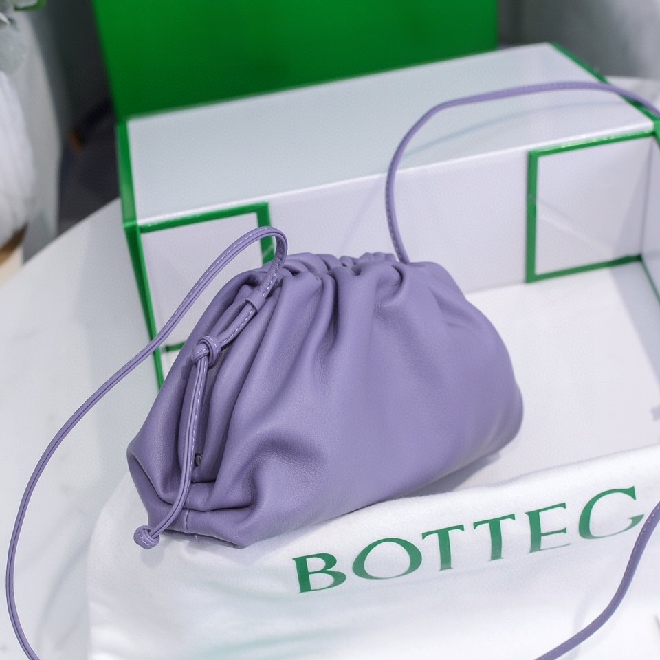 b0tte*a Ven*ta the pouch bag-22*9cm