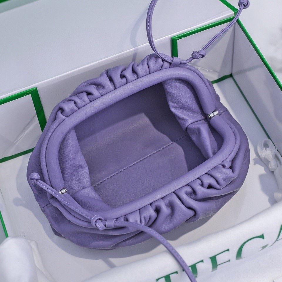 b0tte*a Ven*ta the pouch bag-22*9cm