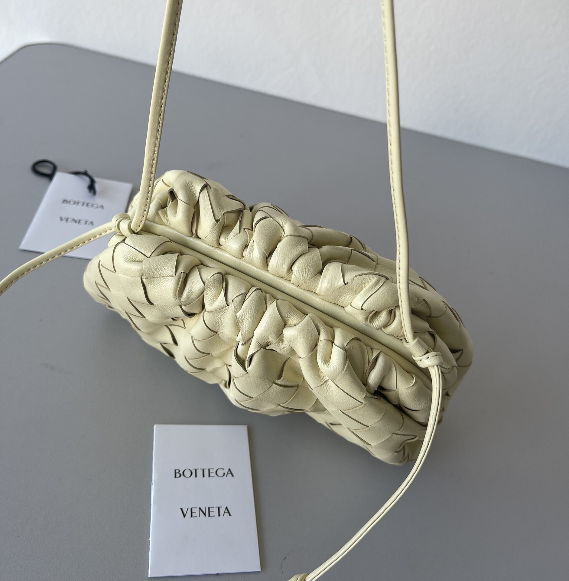 b0tte*a Ven*ta the pouch bag-22*9cm