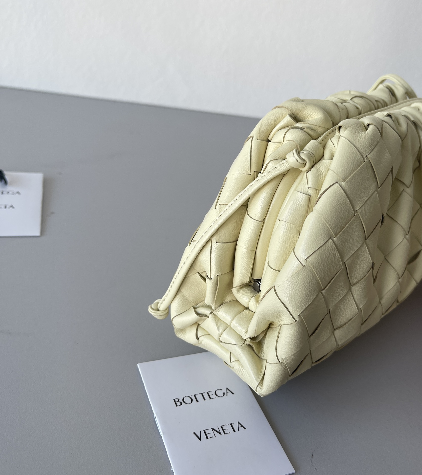 b0tte*a Ven*ta the pouch bag-22*9cm