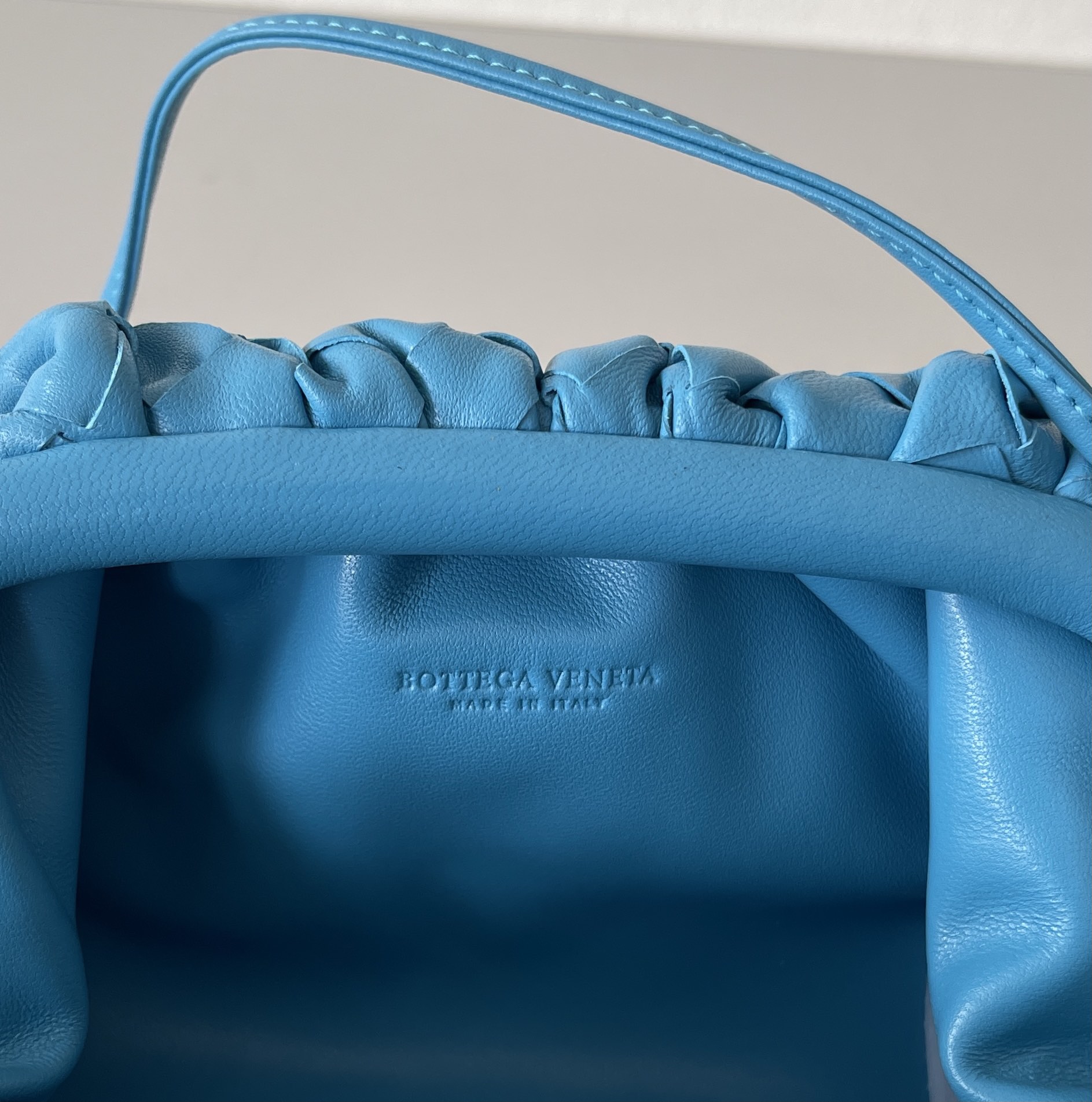 b0tte*a Ven*ta the pouch bag-22*9cm