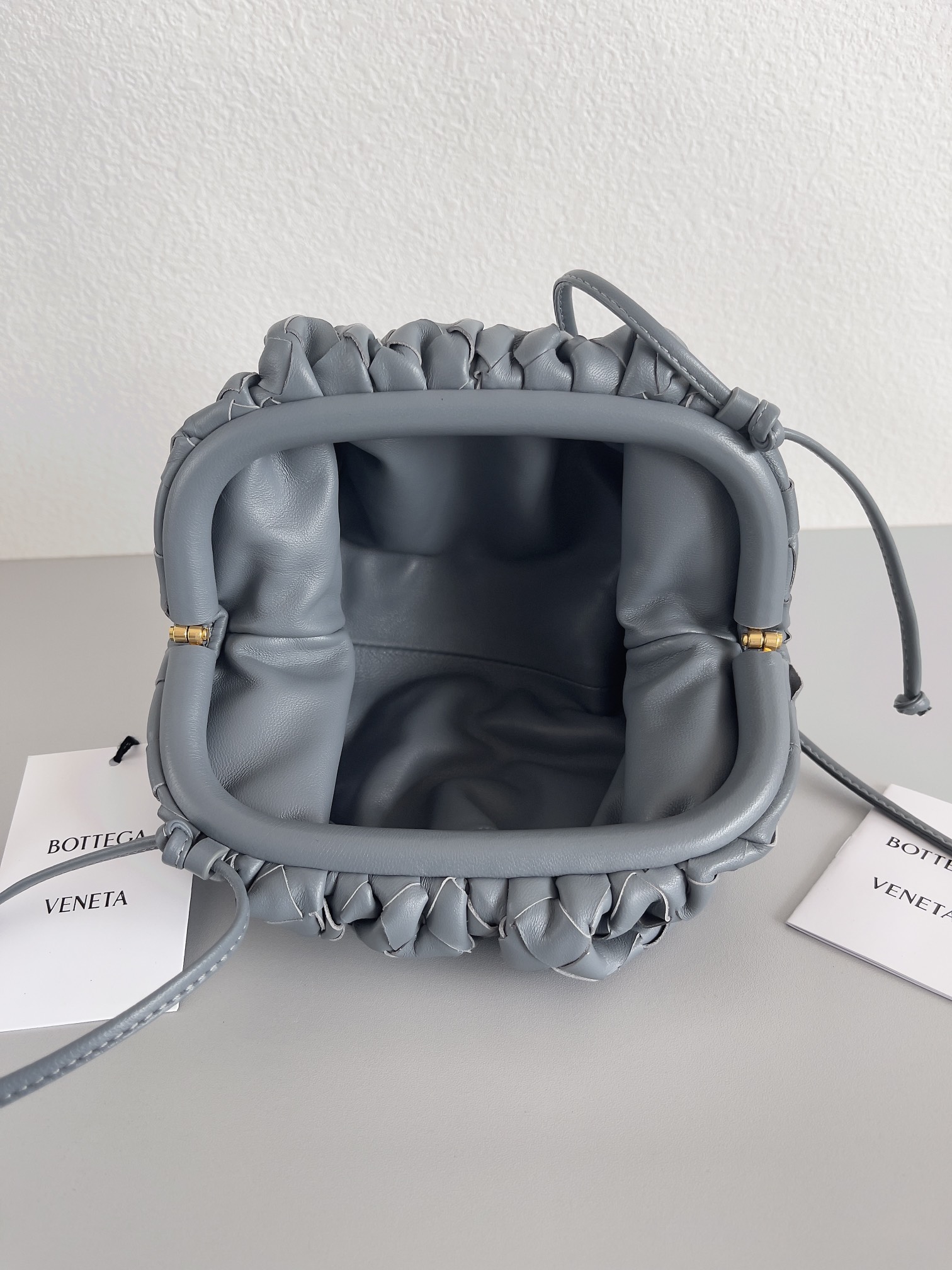 b0tte*a Ven*ta the pouch bag-22*9cm