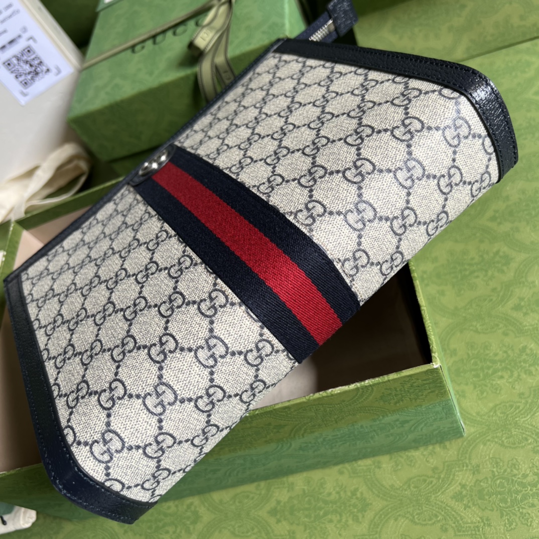 g*u*i gg S*p*e pouch- 26*20*5.6cm