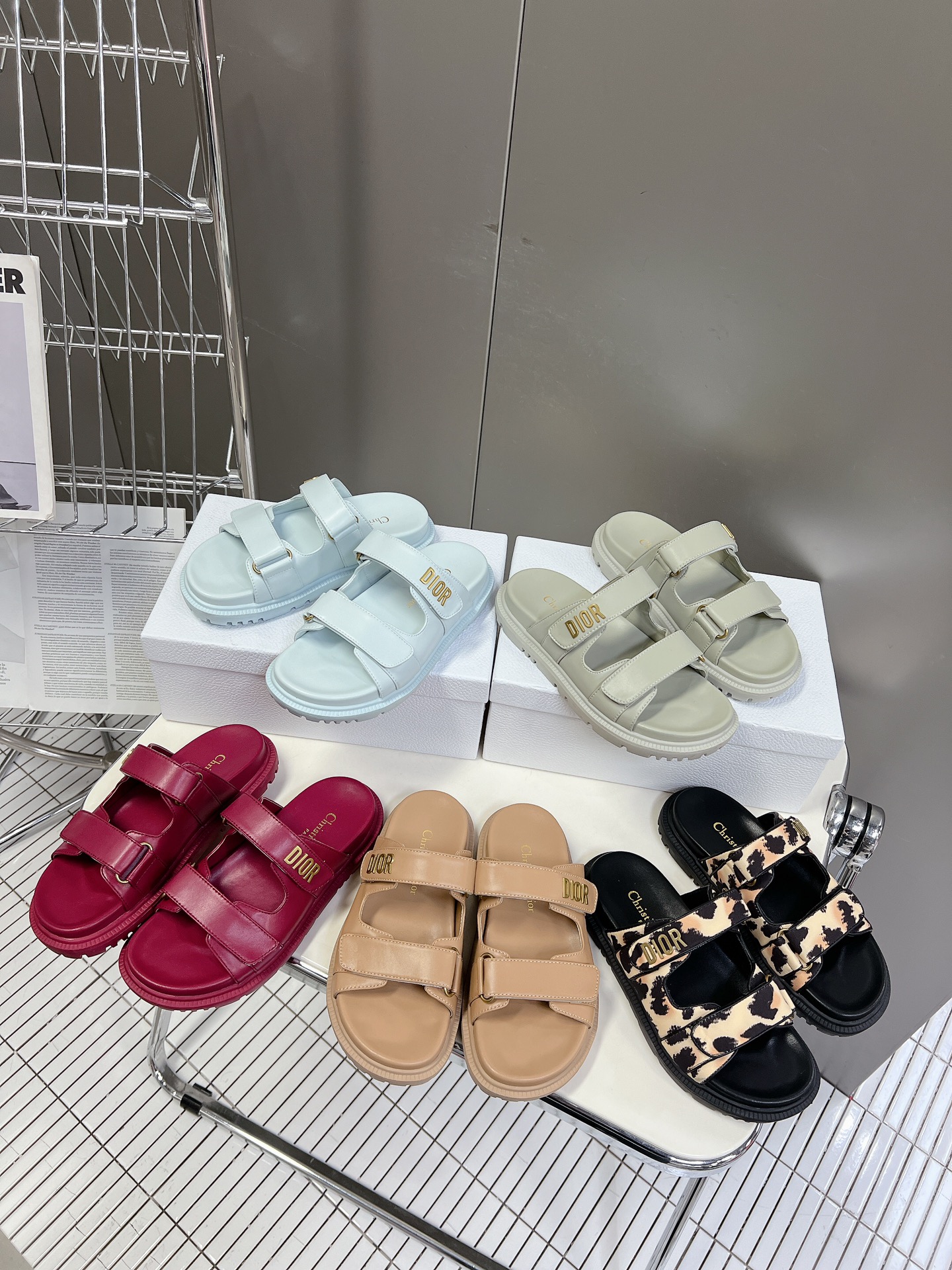 D*or sandals
