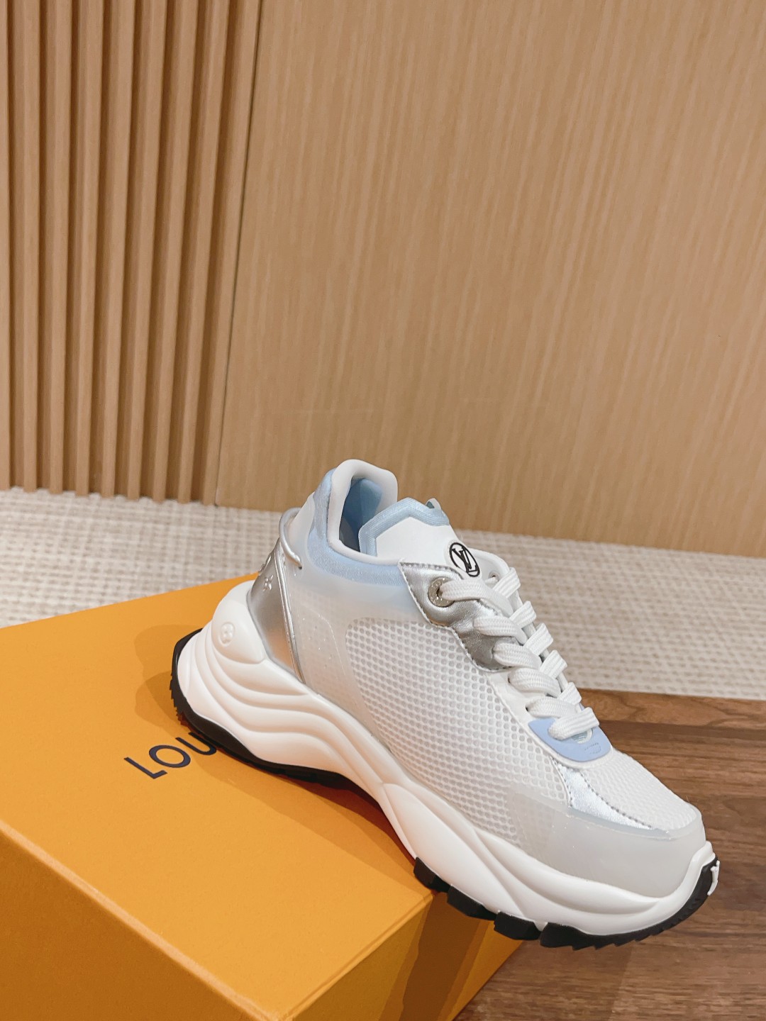 l0*is V*t0n run55 sneakers(eu35-eu41)