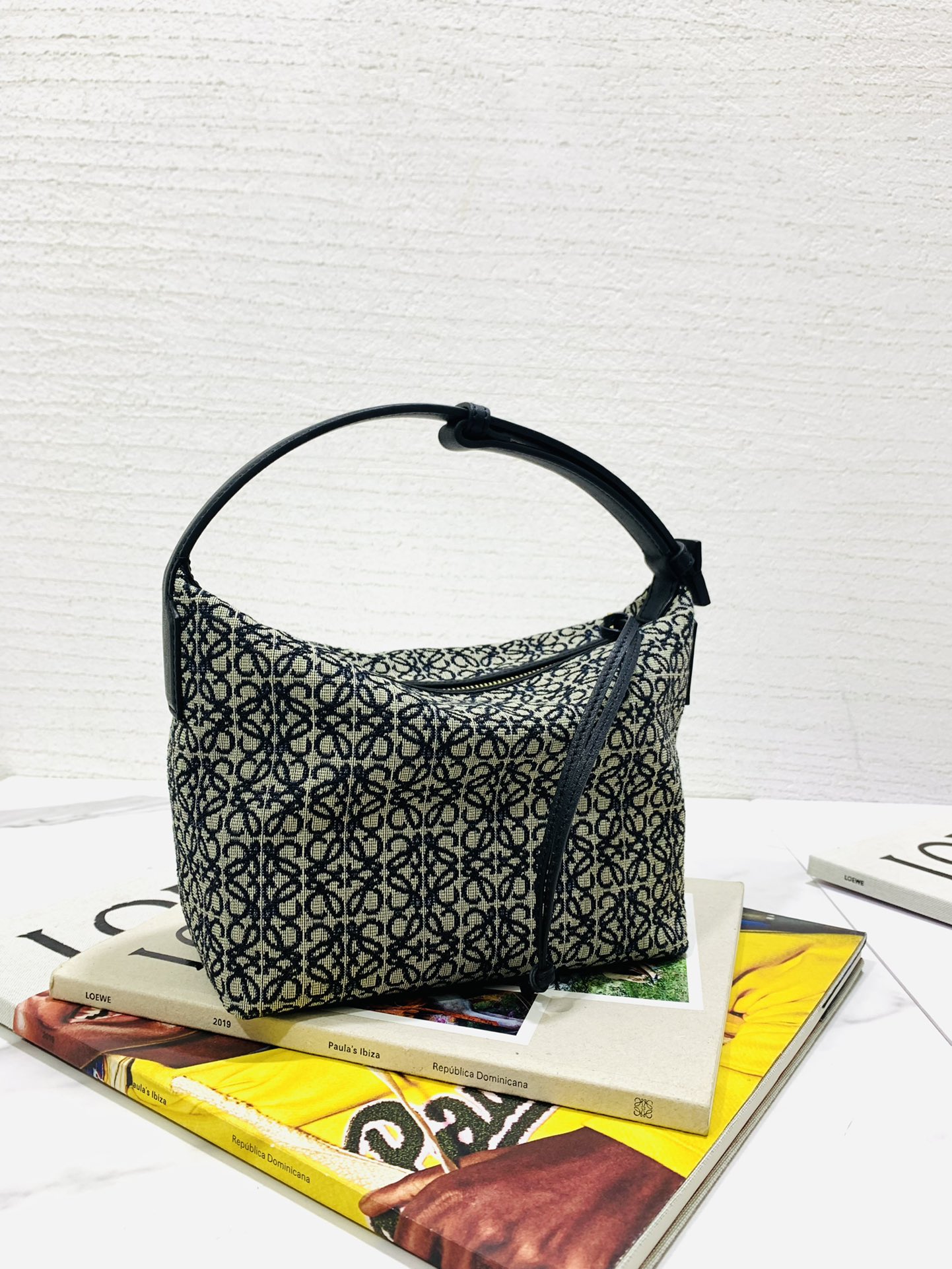 L0ew* cubi anagramtote-21*12*17cm