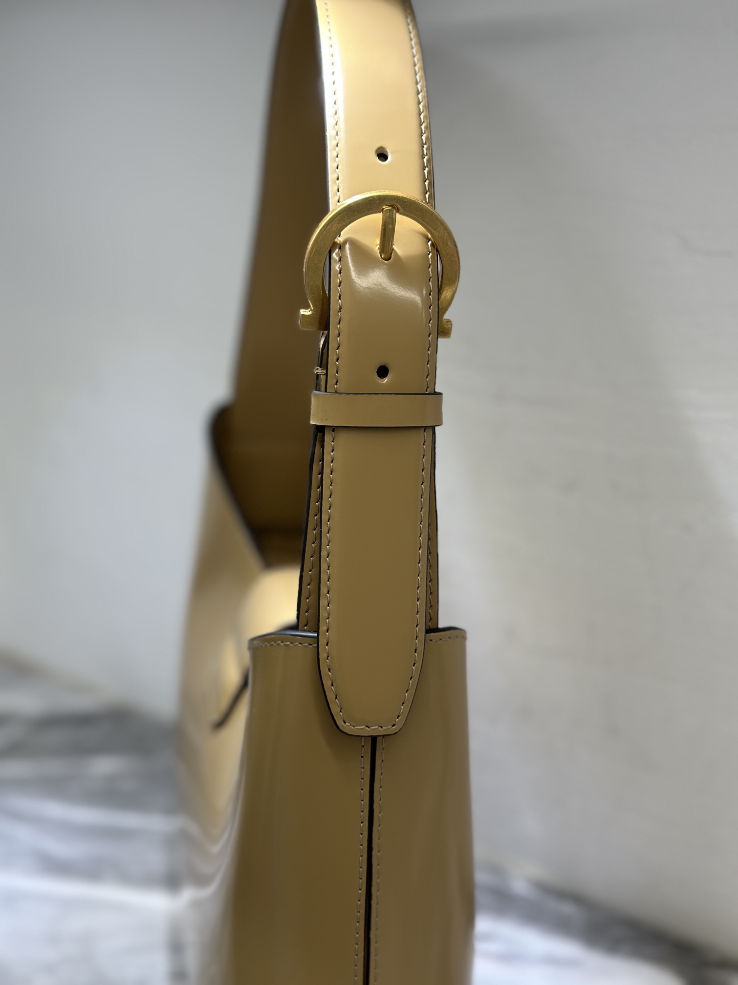 Ferragamo Trifolio Tote-30×20×7CM