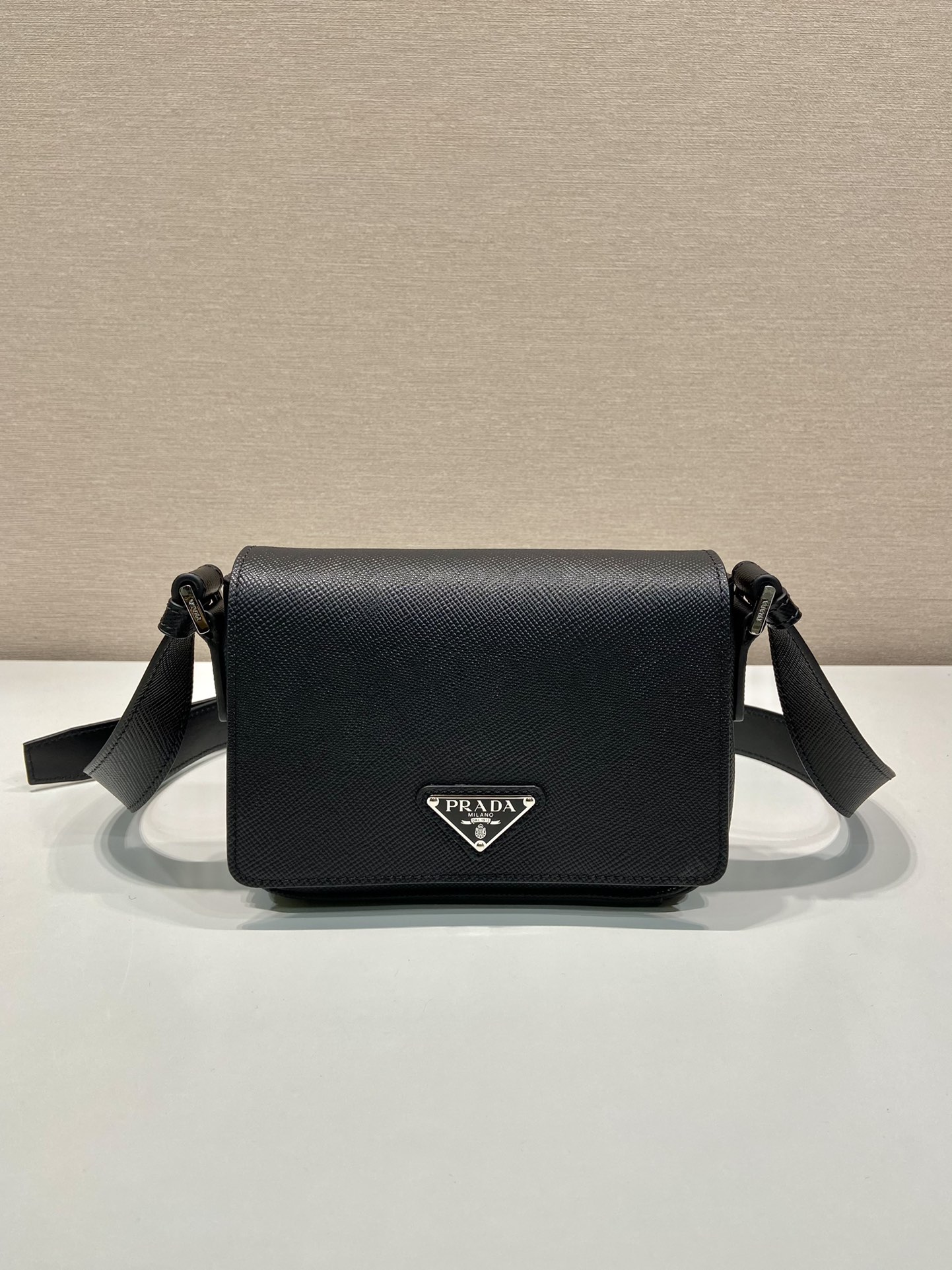Pra*a 2vd065 shoulder bag-19*13*5cm
