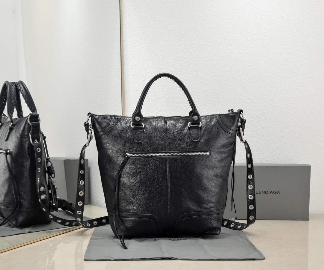 Balenciag Men