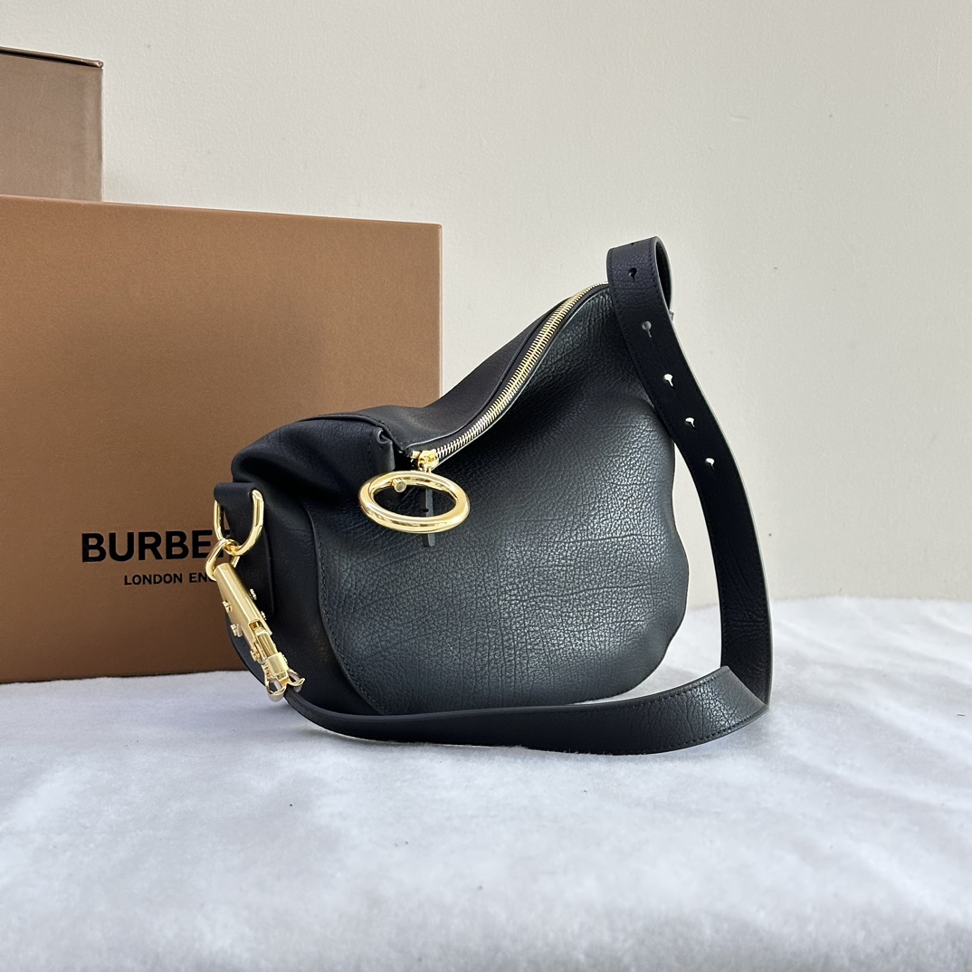 B**rry knight bag-24 x 8 x 23cm
