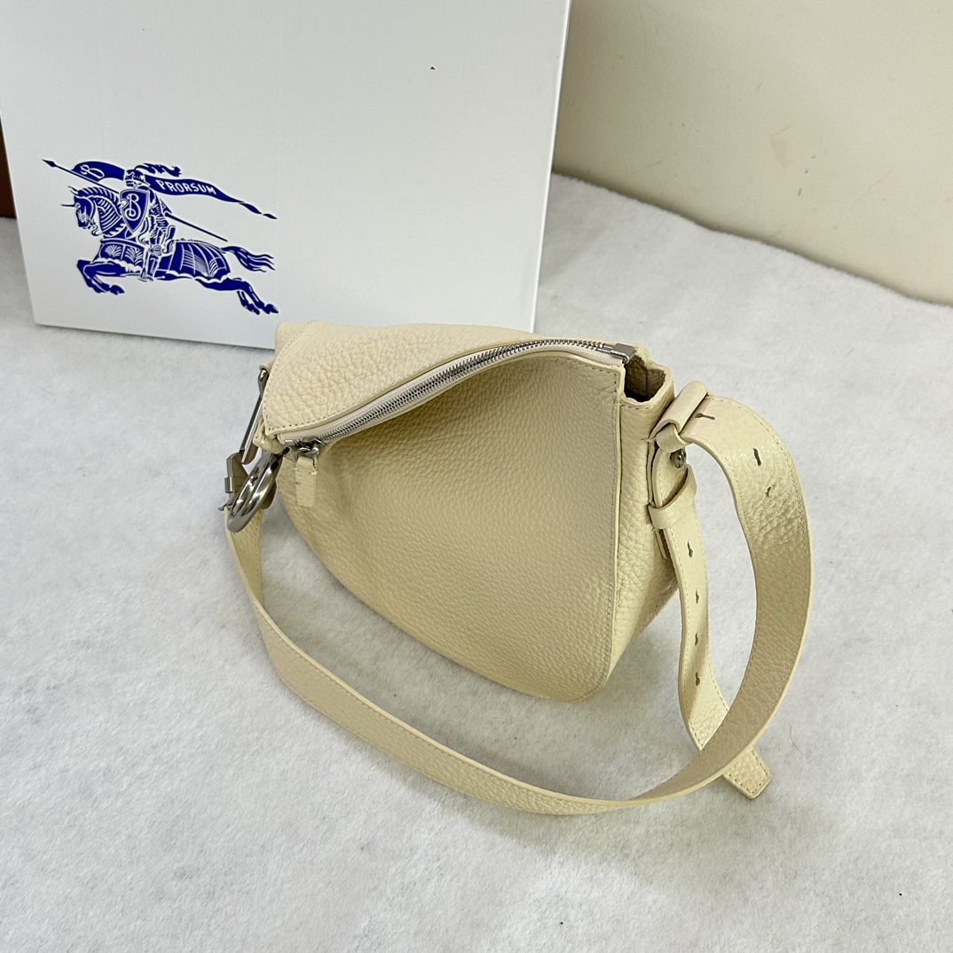 B**rry knight bag-24 x 8 x 23cm