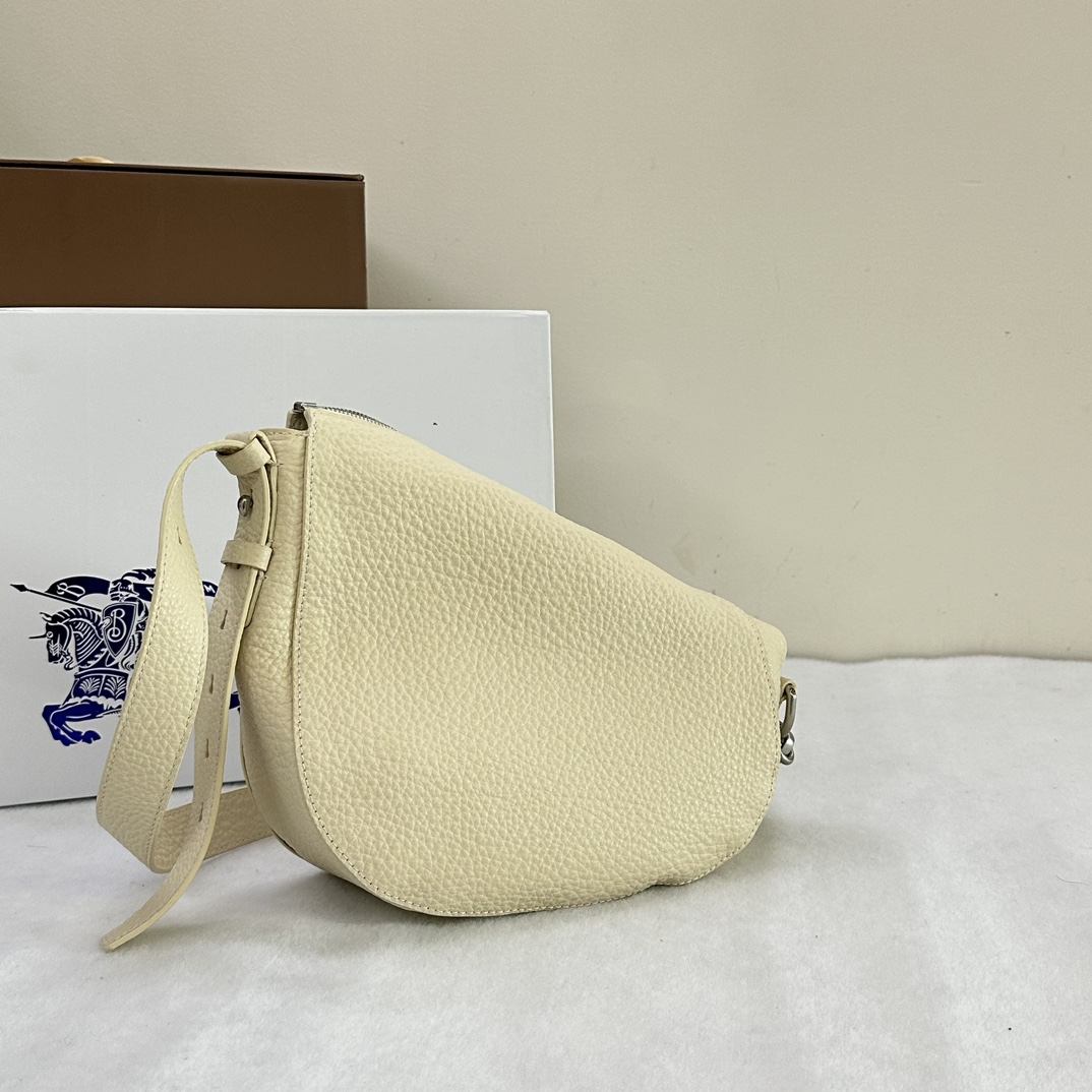 B**rry knight bag-24 x 8 x 23cm