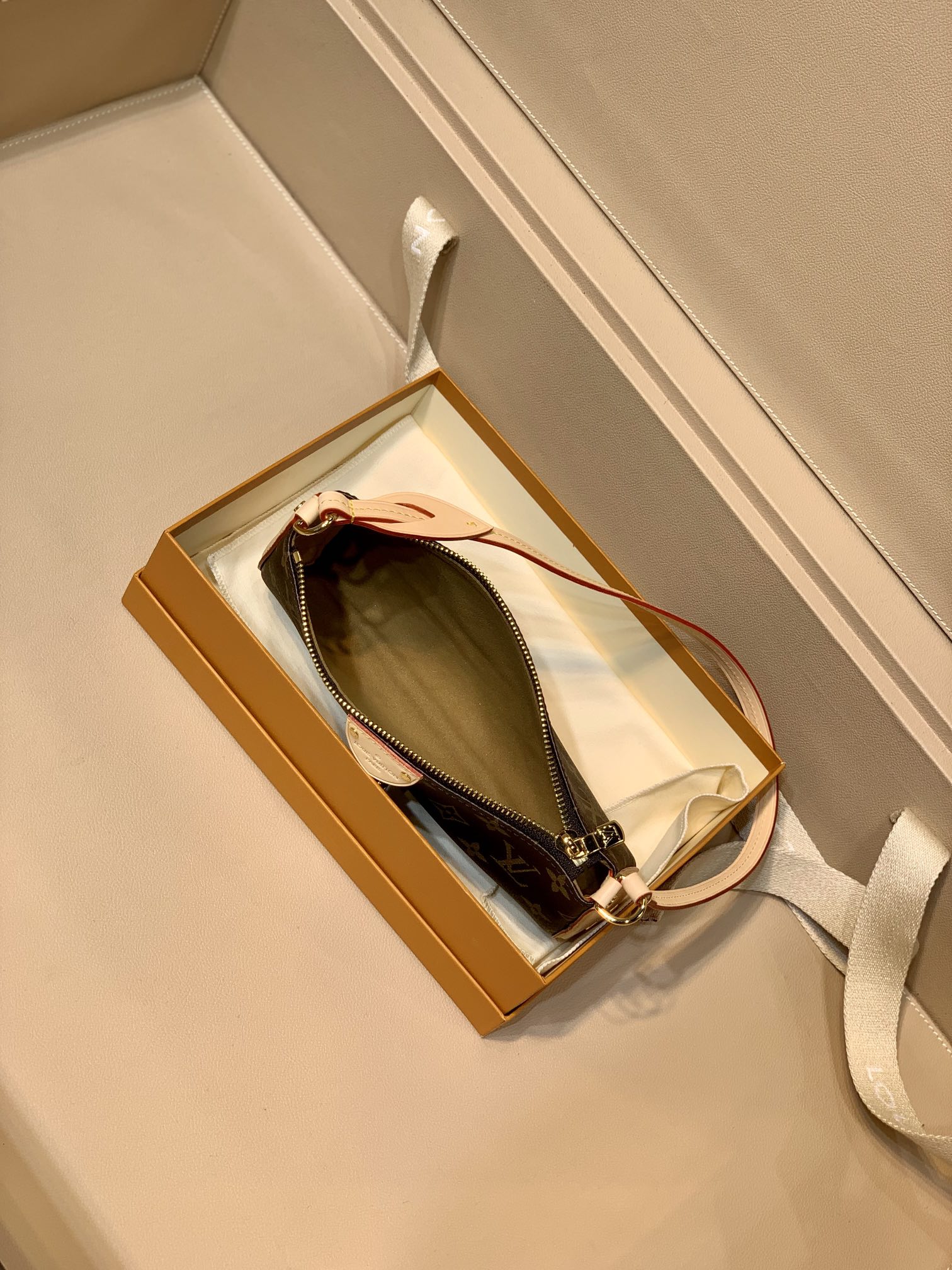 l0*is V*t0n pochette tirette bag-m24255-22*12*5.5cm