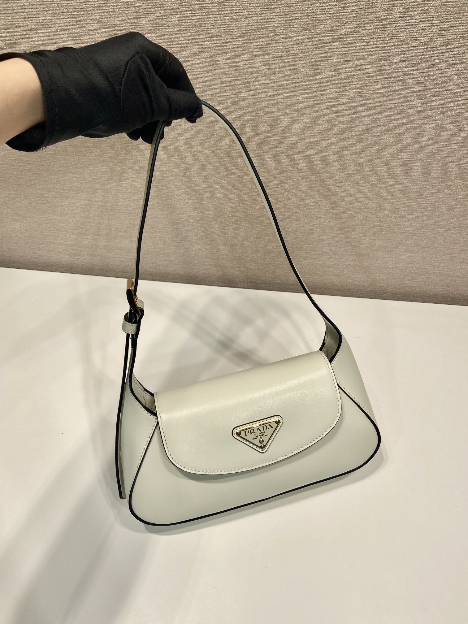 Pra*a crossbody bag 1bd358-24*15*5cm