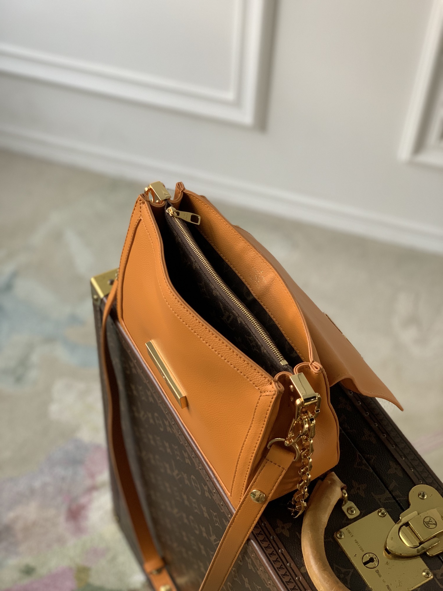 l0*is V*t0n dauphine soft -24*17*9cm
