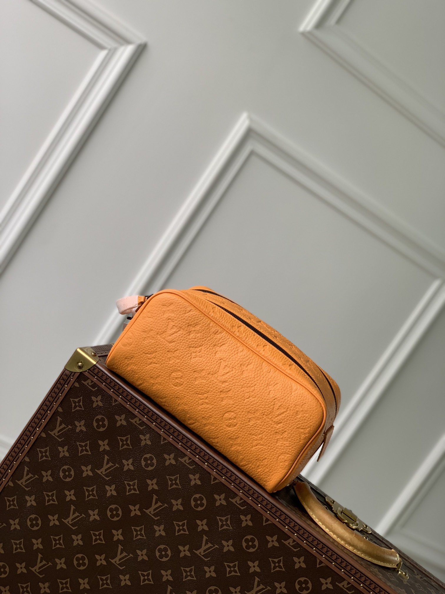 l0*is V*t0n locker dopp kit pouch -28 x 15 x 16.5cm