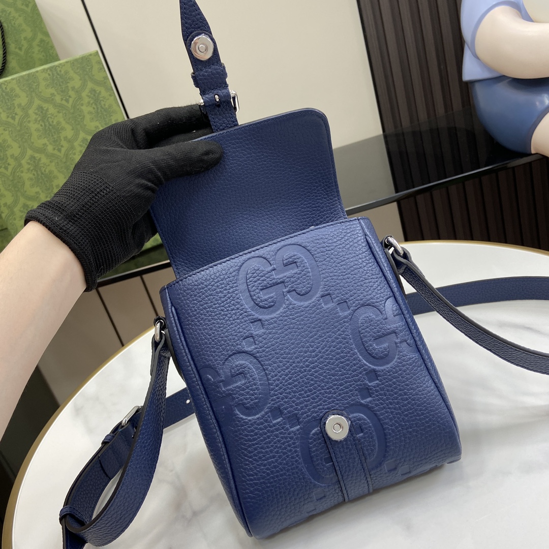 G*u*i messenger bag-14.5*18.5*4.5cm