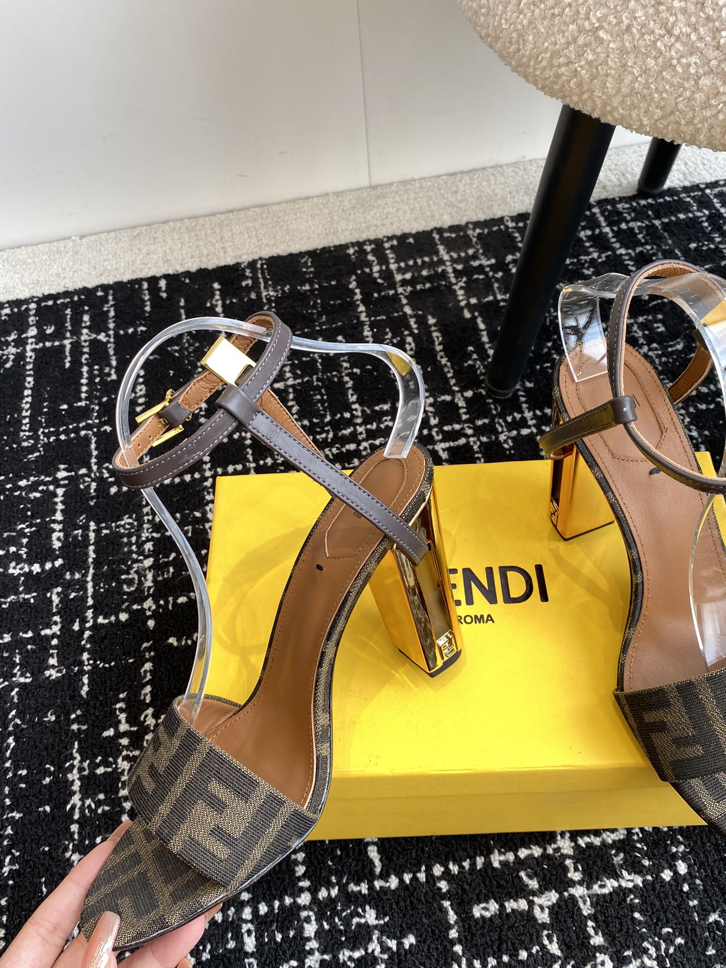 F**di 2024ss heels