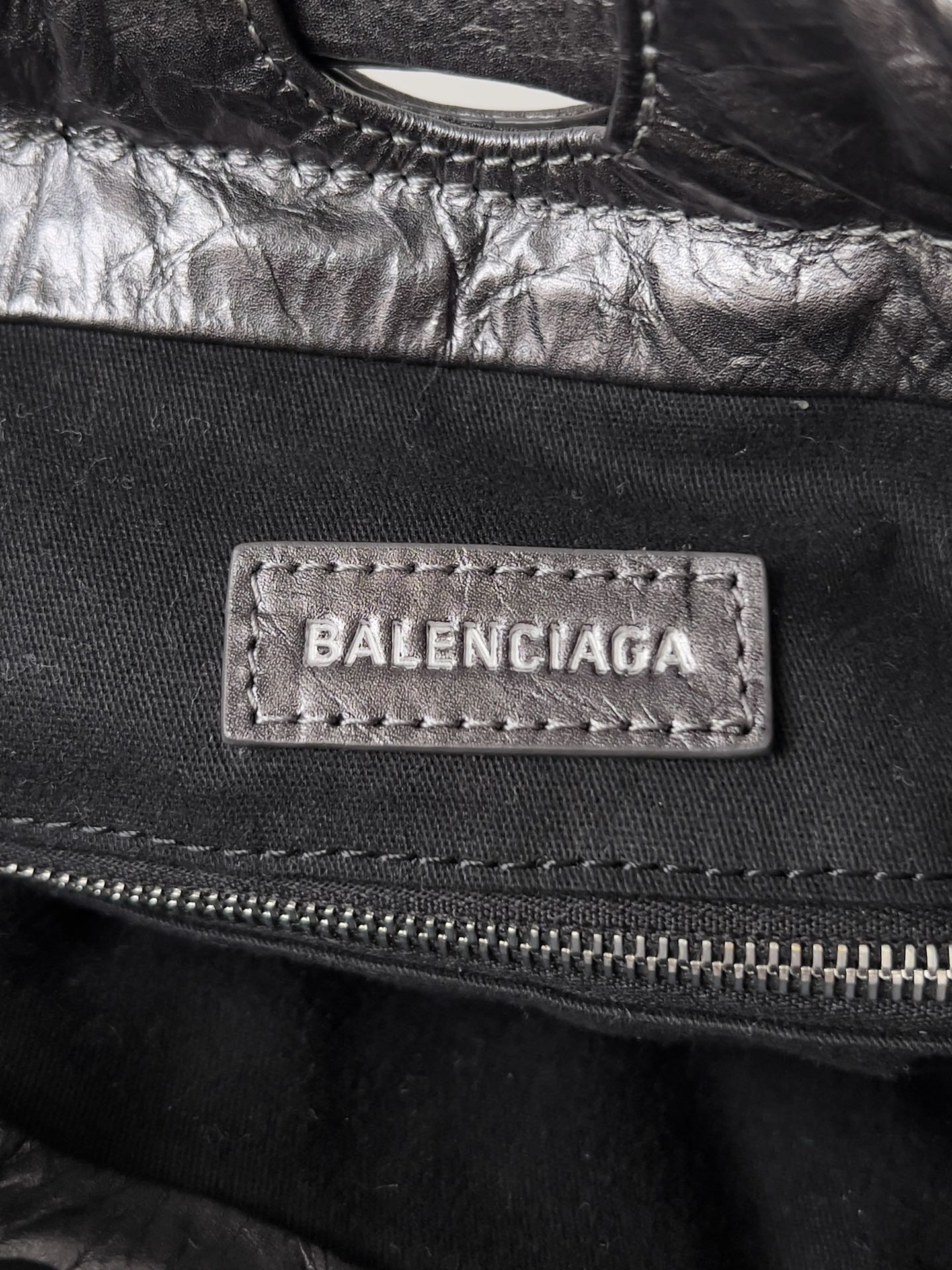 Ba*len*cia*ga crush tote-23.9*25.9*9.9cm
