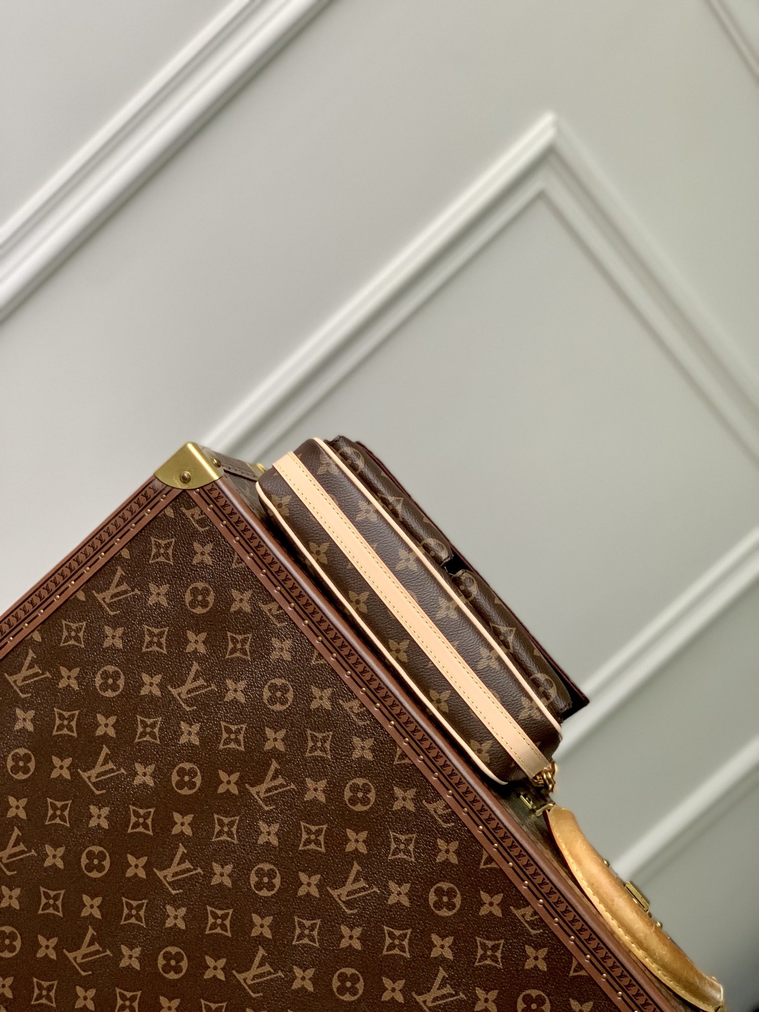 l0*is V*t0n vibe bag -m46999-25*15*8cm