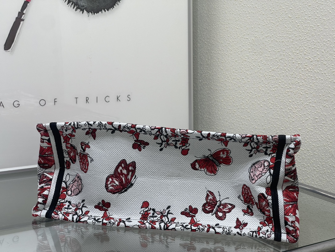 D*or small book tote-36.5cm