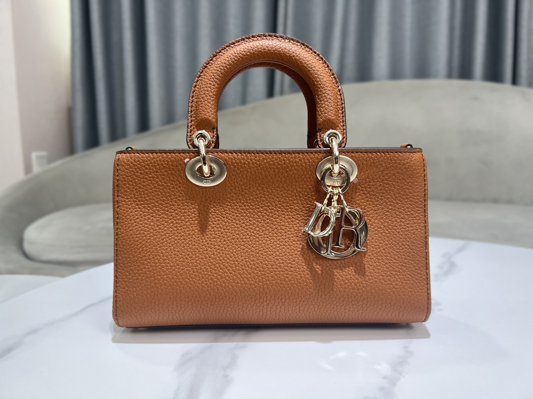 lady d-sire my abcD*or-26 x 15 x 8cm